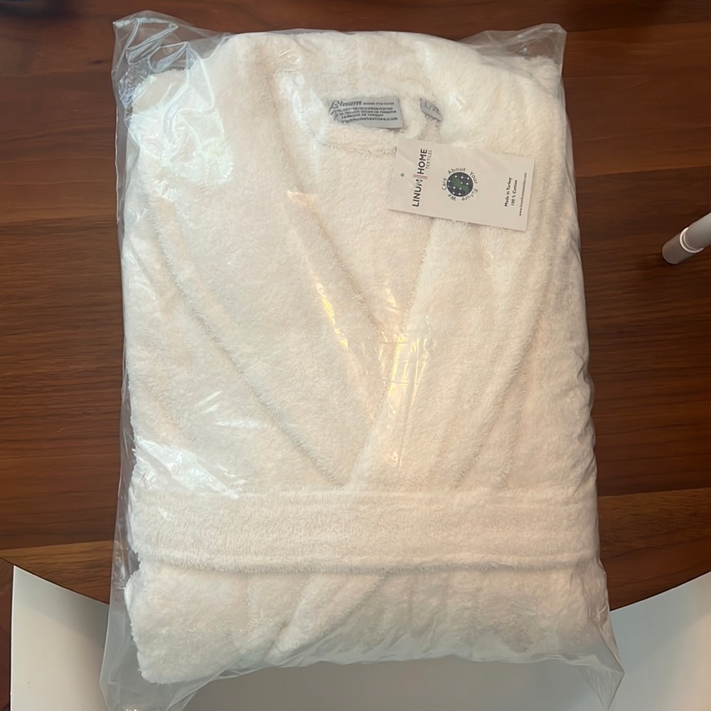 White 100% cotton robe